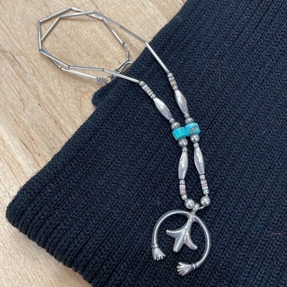 ⭐️Vintage Navajo Naja Pendant Turquoise & Sterling Silver Necklace—Beautiful! - Picture 6 of 8